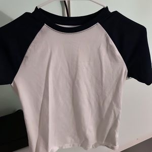 White & navy blue t shirt size M (8/10)
